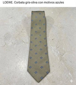 Corbata Loewe Barcelona 100% Seda – Diseño Clásico