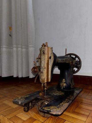Máquina de coser Singer antigua