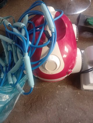 Robot Limpiafondos Piscina Rojo/Blanco