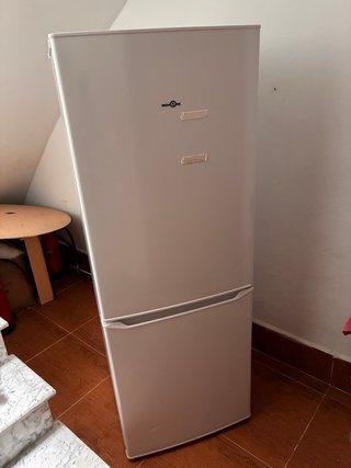 Nevera High One 207L