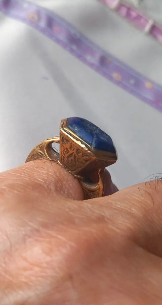 Anello sigillo afghano lapislazzuli oro