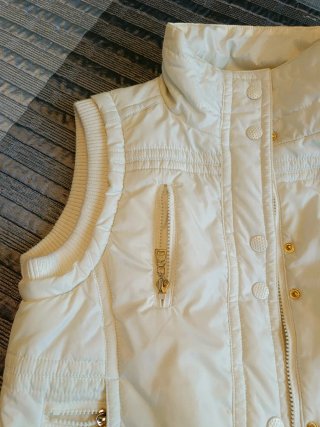 Chaleco blanco acolchado