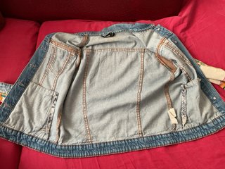 Chaqueta vaquera Desigual bordada T.38