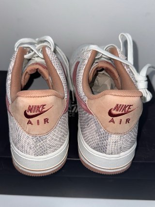 Nike Air Force 1 Piel Serpiente Beige