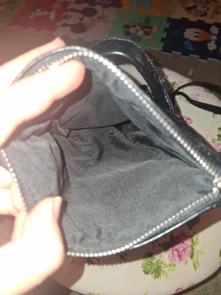Mochila Bershka negra efecto piel