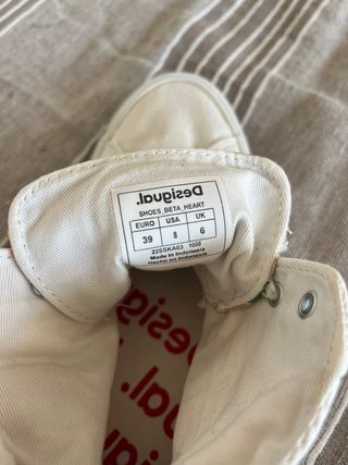 Zapatillas Desigual Botín Lona Blancas