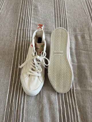 Zapatillas Desigual Botín Lona Blancas