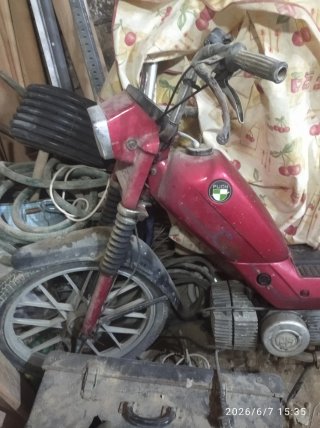 Ciclomotor antiguo Puch