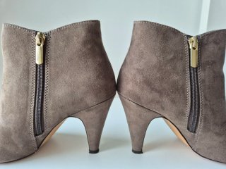 Botines tacón ante camel