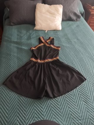 Mono corto verano negro con bordado