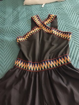 Mono corto verano negro con bordado