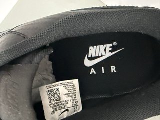 Nike Air Force 1 Negras