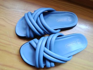 Lote 2 pares sandalias Primark azul y lila