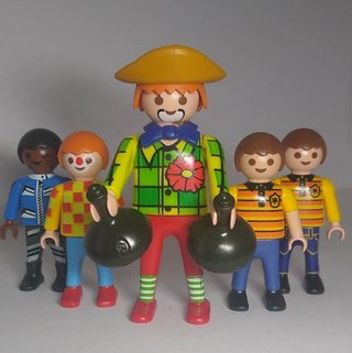 Playmobil payaso y 4 niños