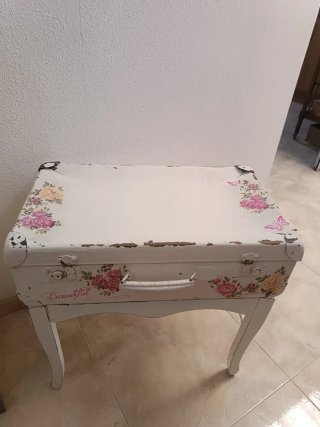 Mesa Auxiliar Vintage Hecha a Mano