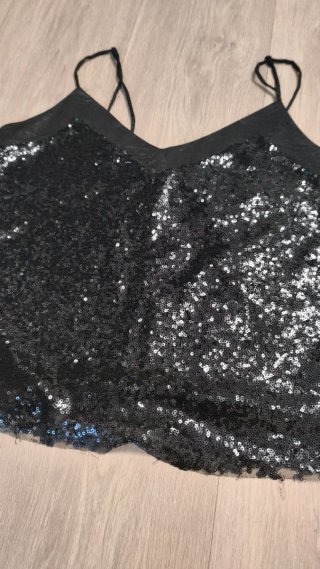 Top lentejuelas negro tirantes finos