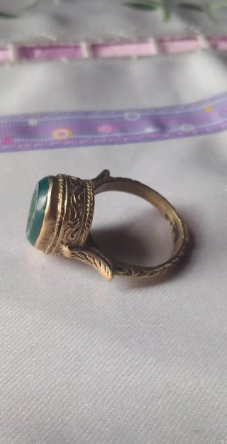 Anello sigillo antico con scarabeo