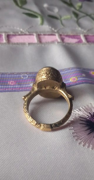 Anello sigillo antico con scarabeo