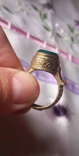 Anello sigillo antico con scarabeo