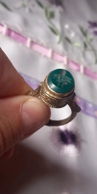 Anello sigillo antico con scarabeo