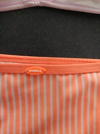 Bikini O'Neill Naranja Rayas Flores Loro
