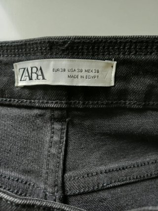 Pantalones Zara negros rotos