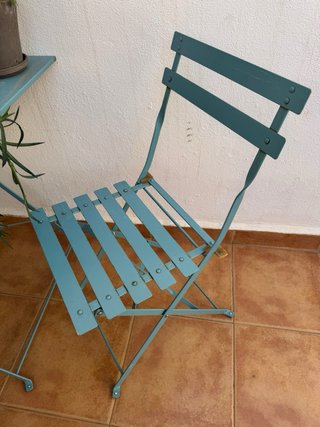 Mesa y 2 Sillas metálicas plegables Azul
