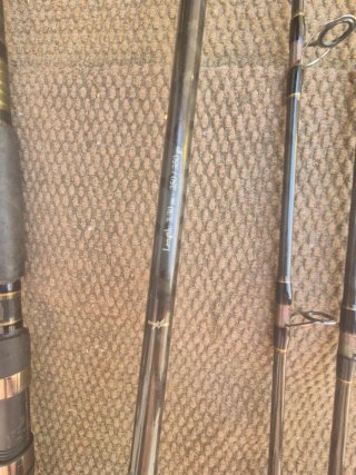 Cañas de pesca con carretes