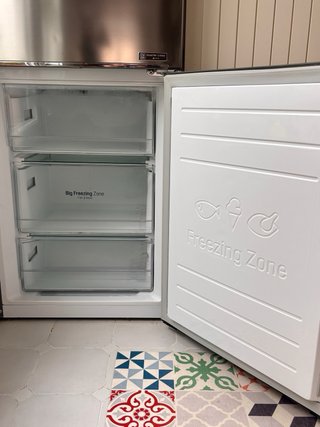 Nevera combi LG thinQ acero inox