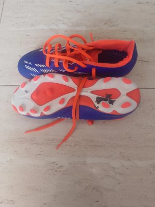 Scarpe da calcio Adidas bambino blu e arancione