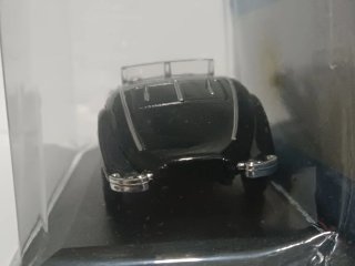 Réplica Coche Mercedes 1:43
