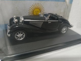 Réplica Coche Mercedes 1:43
