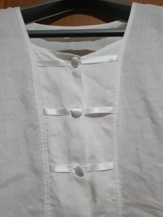 Camicia bianca lino mezze maniche alamari