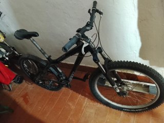 Bici de montaña  funciona horquilla nueva
