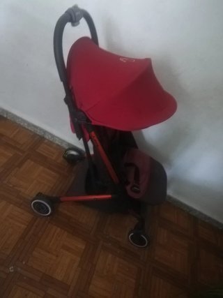 Carrito  rojo de paseo