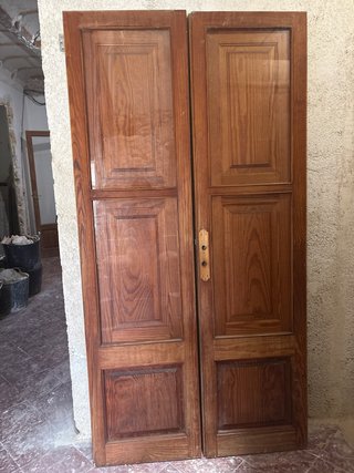 Puertas de madera maciza estilo mallorquin