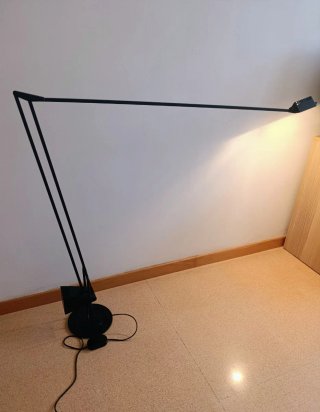 Lámpara de pie Flamingo Luxo Fridolin Naef
