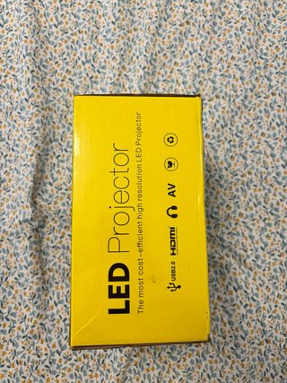 Mini proyector LED blanco y negro