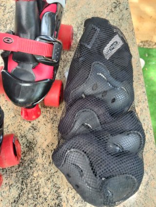 Patinetes talla 28 a 31+protecciones y casco