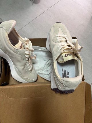 Zapatillas New Balance 327 Beige/Marrón