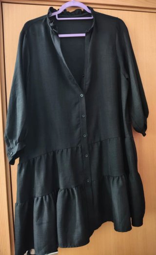 Vestido negro con volantes talla XL