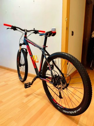 Bicicleta de 27,5" Conor 8500 series Aluminium.