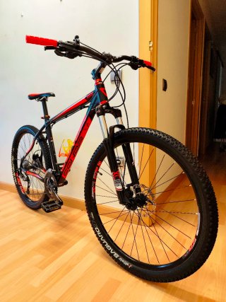 Bicicleta de 27,5" Conor 8500 series Aluminium.