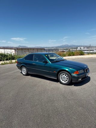 BMW E36 318is