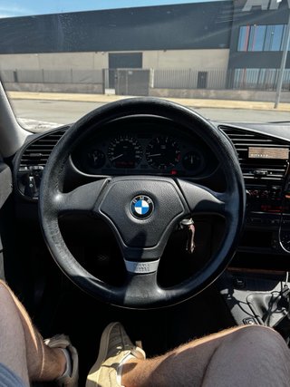 BMW E36 318is