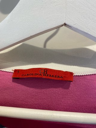 Polo Carolina Herrera Rosa con Flores