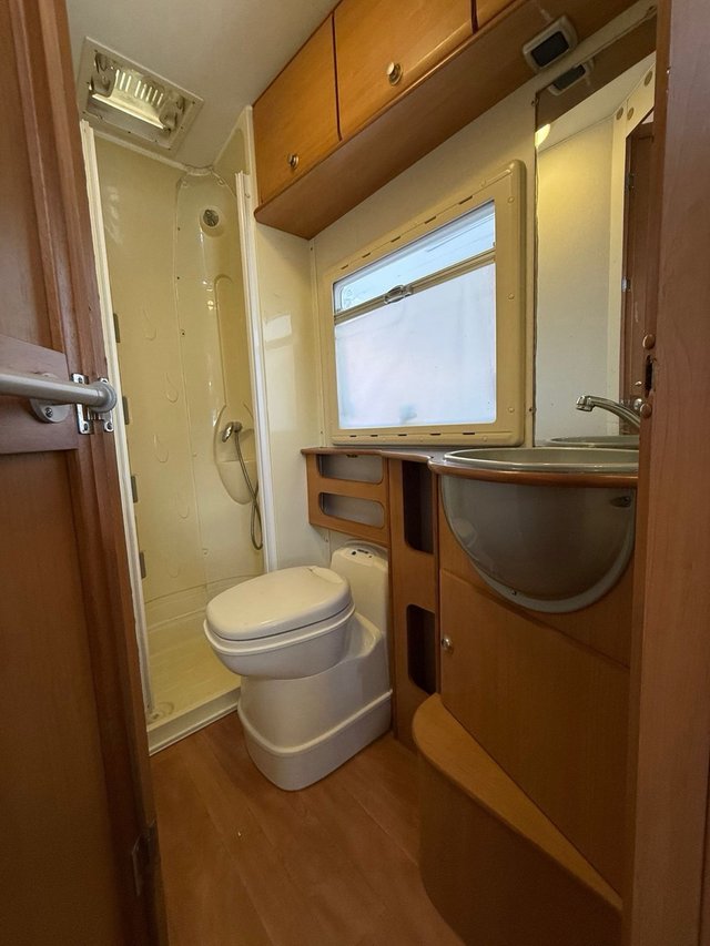 Autocaravana 5 plazas 60.000 km