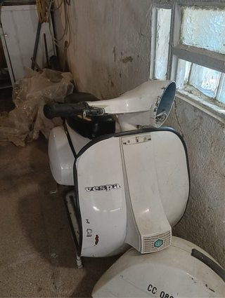 Vespa 150cl 1983 Blanca para restaurar