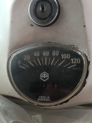 Vespa 150cl 1983 Blanca para restaurar