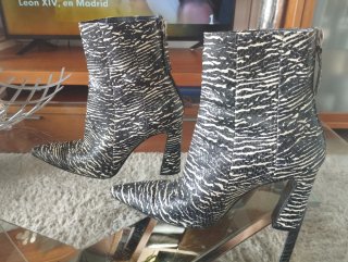 Botines piel cebra Mango talla 37